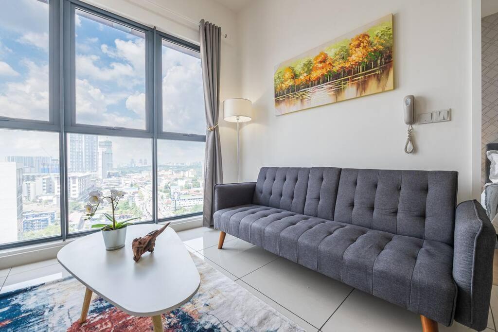 Continew Residensi Centre *